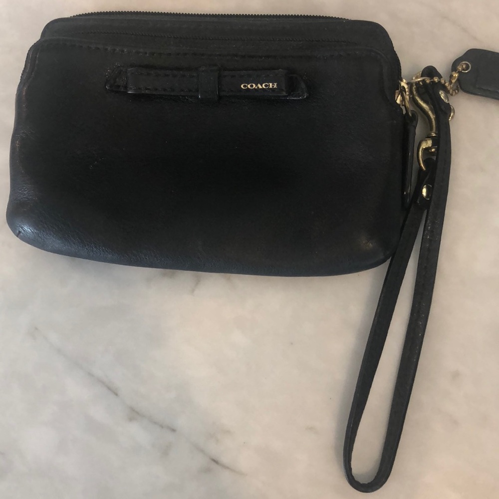 Coach wristlet - Picture 1 of 3